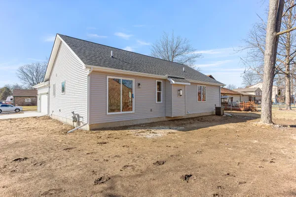 $429,900 | 48416 Kelly Lea Lane, Chesterfield, MI 48051