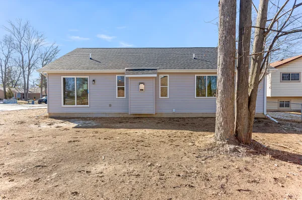 $429,900 | 48416 Kelly Lea Lane, Chesterfield, MI 48051