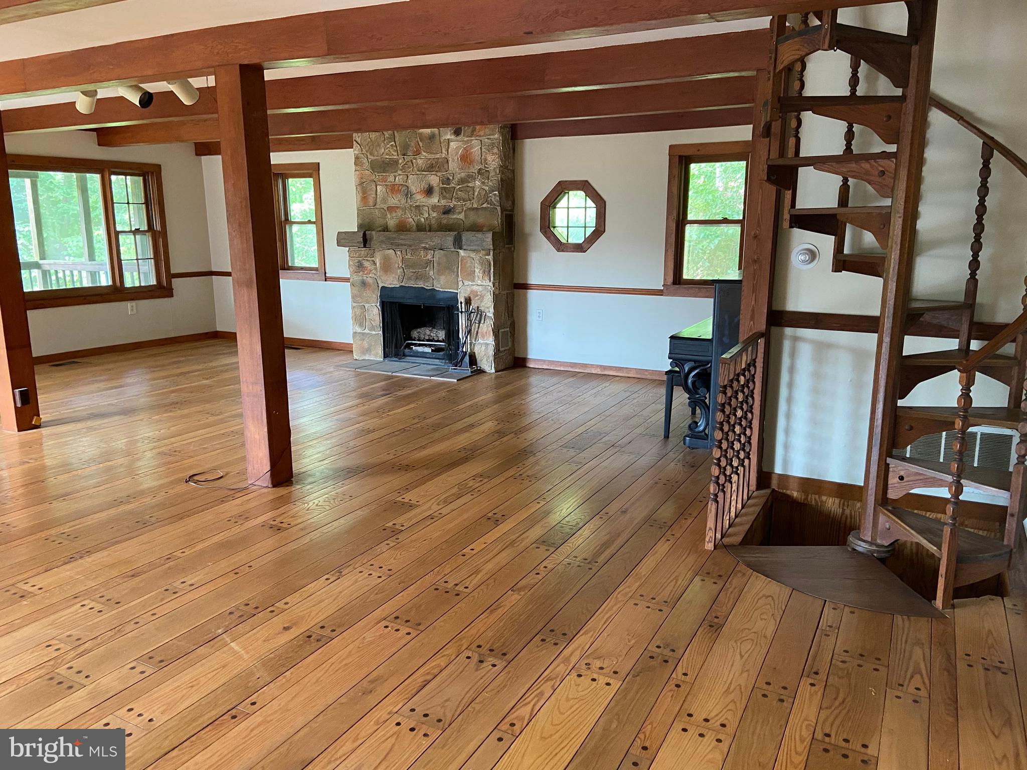 38786 Lime Kiln Road Leesburg, VA 20175 - Photo 4 of 25 Gallery Image 4