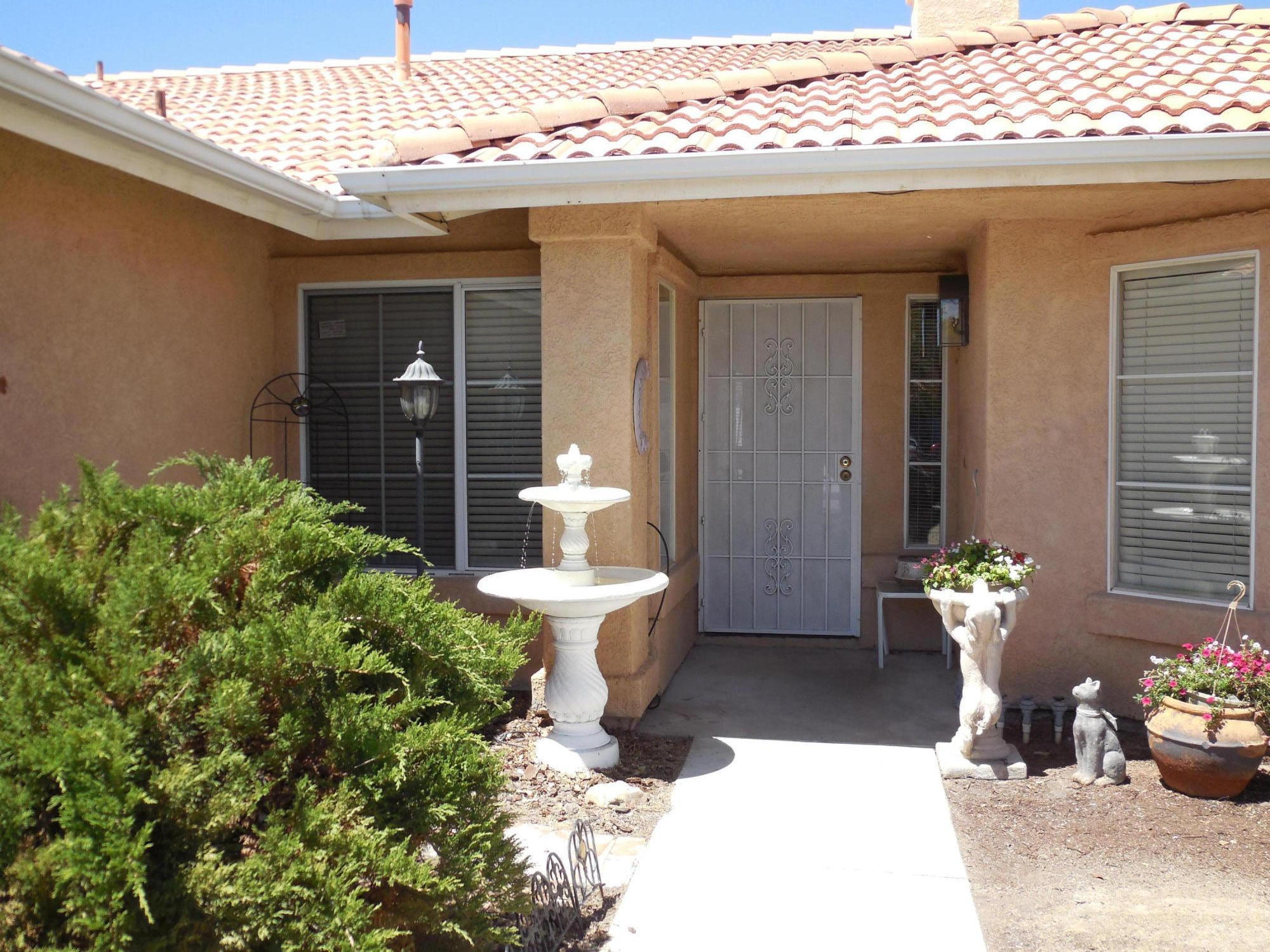 36539 Ramona Road Palmdale, CA 93550 - Photo 2 of 12 Front Entrance