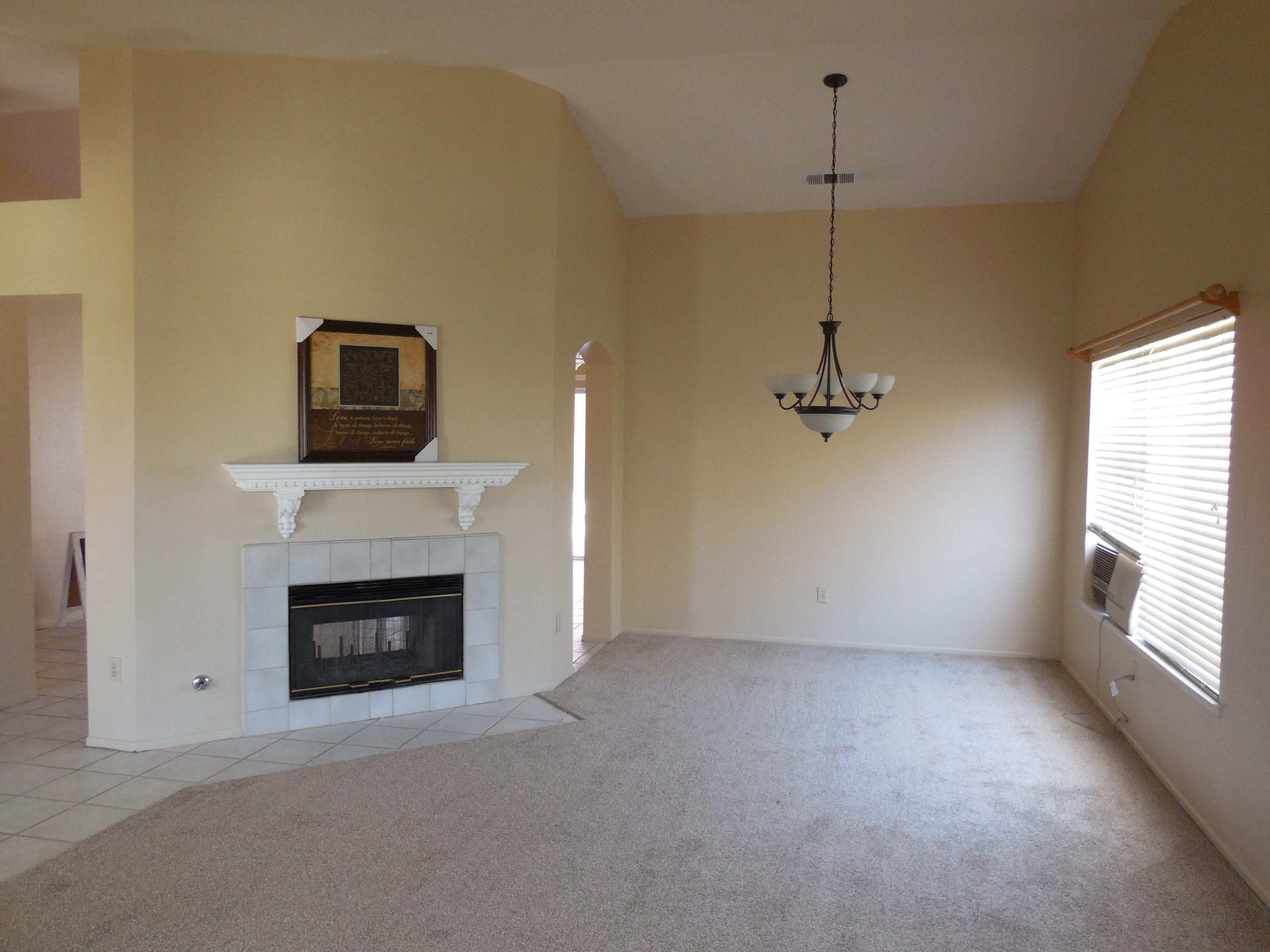 36539 Ramona Road Palmdale, CA 93550 - Photo 3 of 12 Living & Dining Rooms