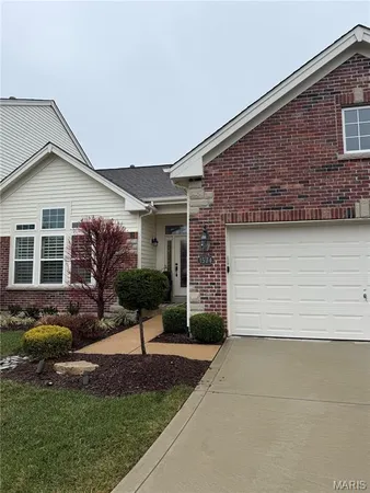 $815,000 | 1574 Dietrich Chase Lane, Ballwin, MO 63021