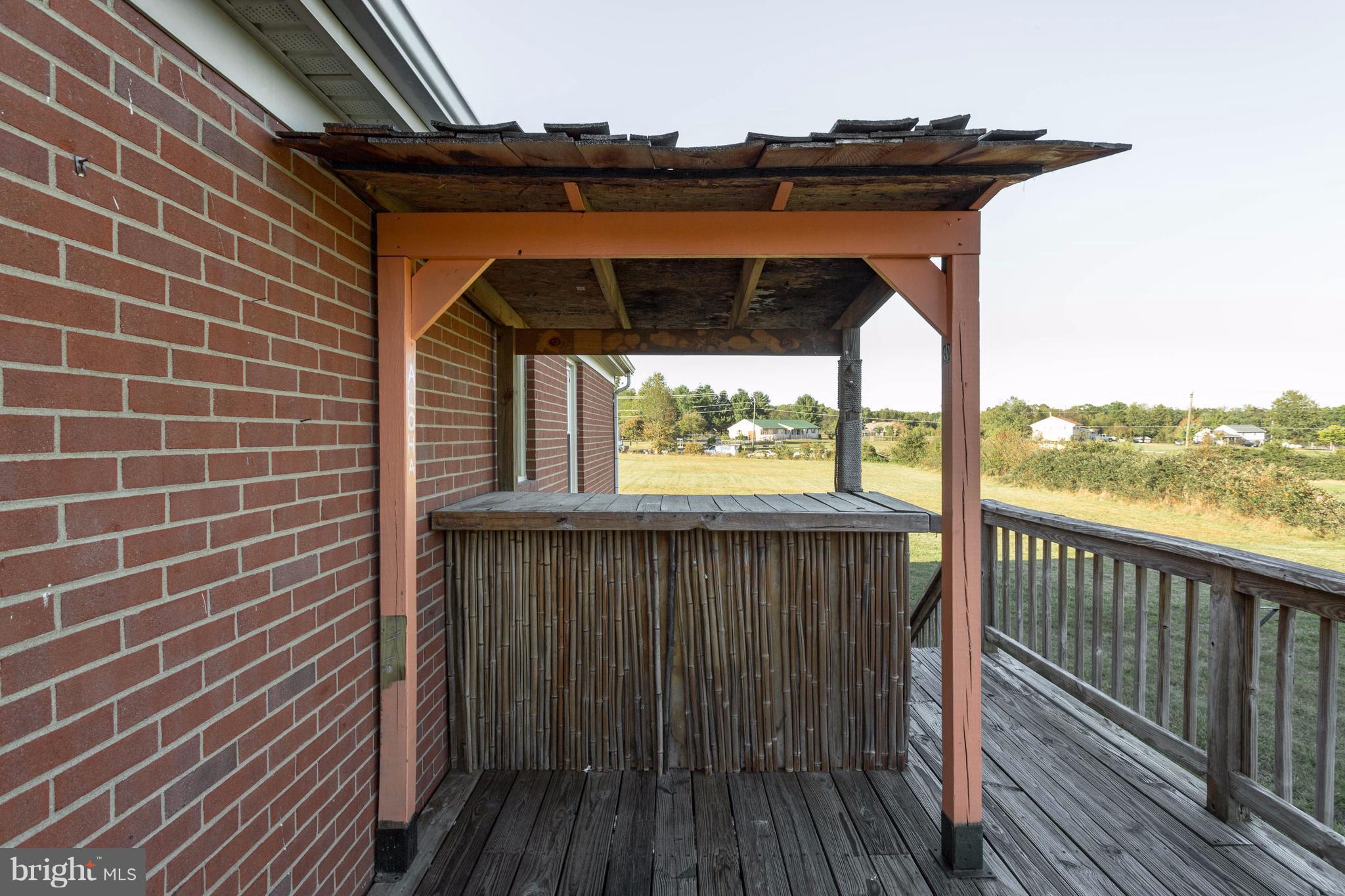 352 Poplar Road Fredericksburg, VA 22406 - Photo 26 of 30 Tiki Bar on Deck