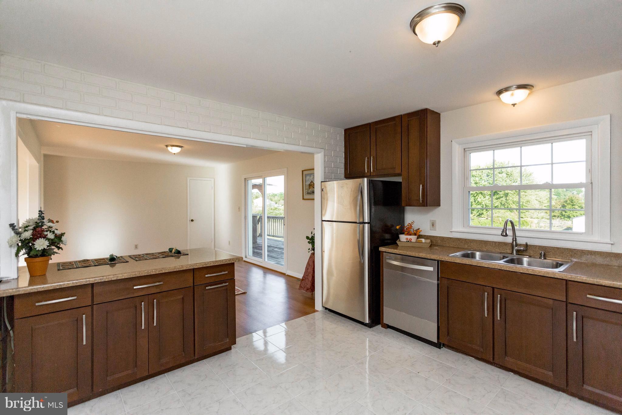 352 Poplar Road Fredericksburg, VA 22406 - Photo 9 of 30 Open plan is perfect for entertaining