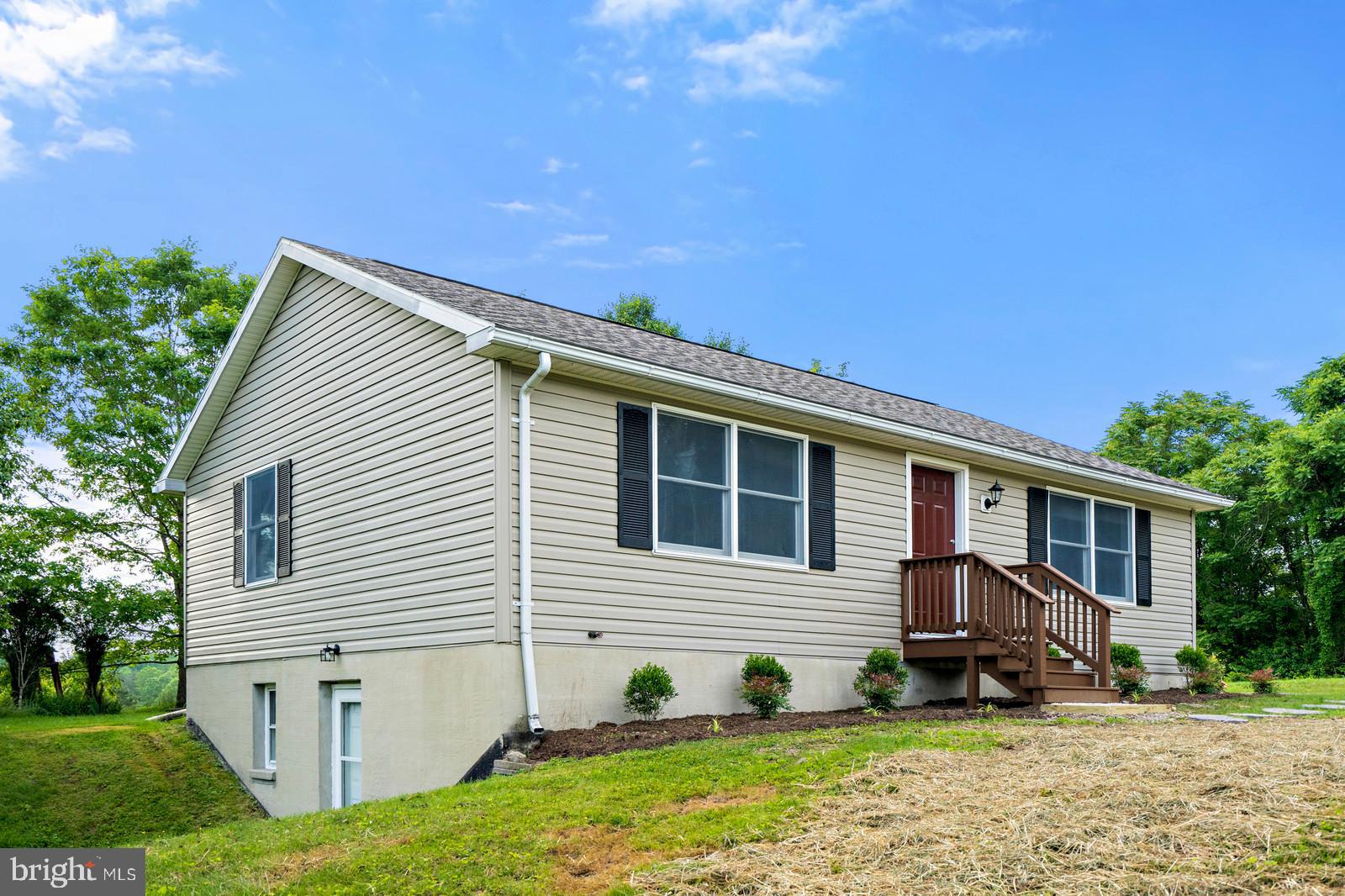 10033 Conde Road Marshall, VA 20115 - Photo 2 of 19 Gallery Image 2