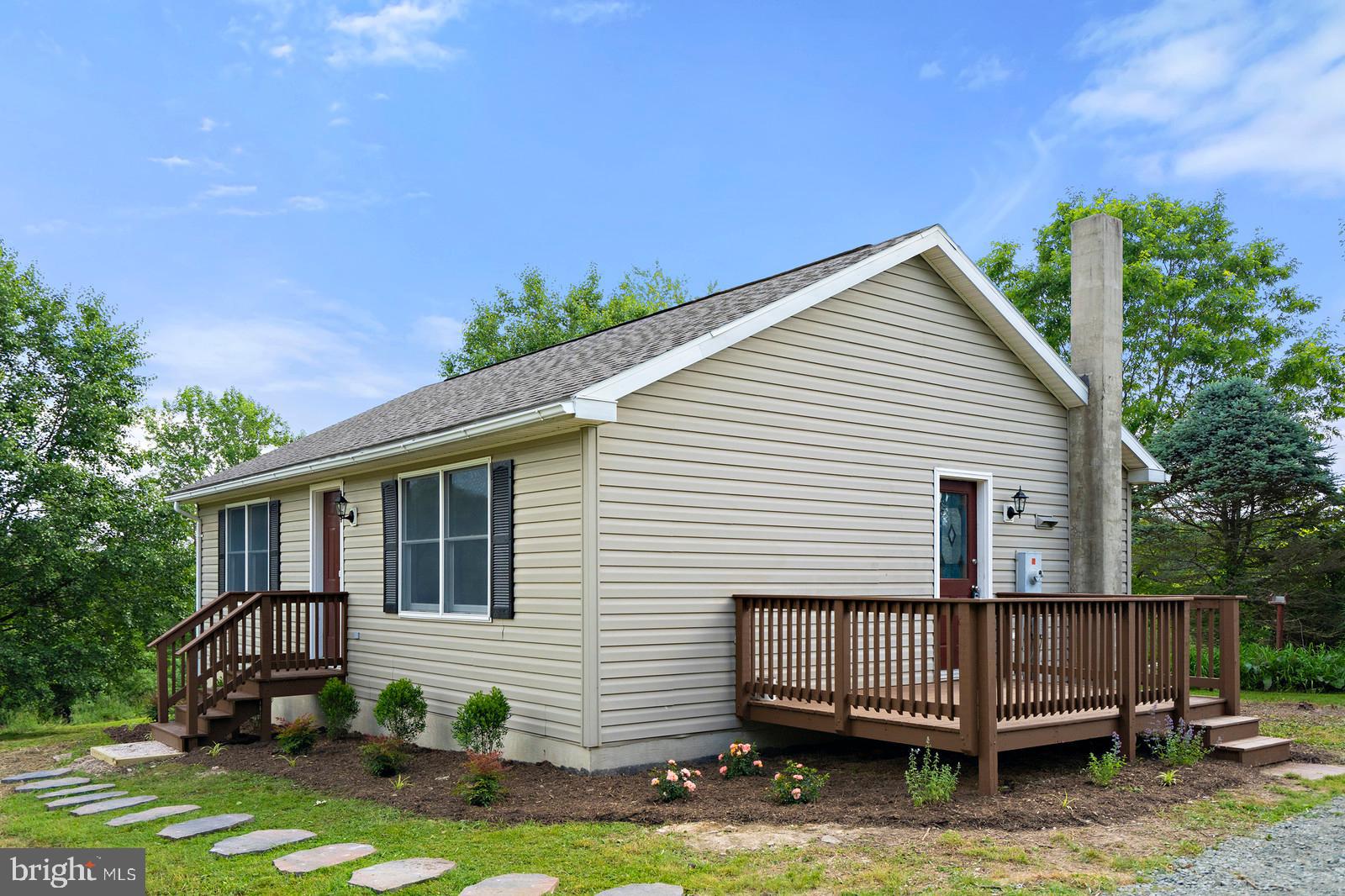 10033 Conde Road Marshall, VA 20115 - Photo 3 of 19 Gallery Image 3