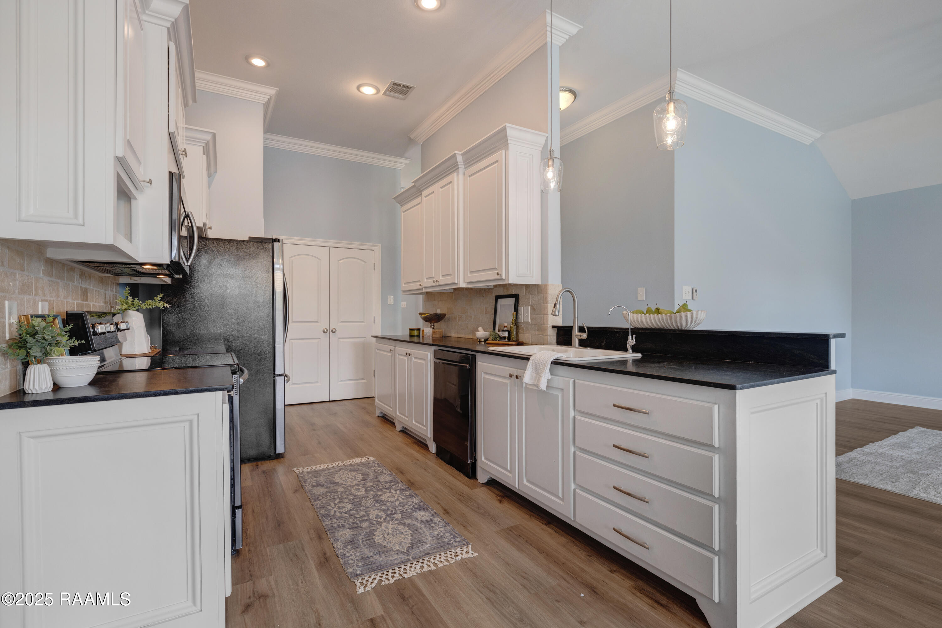 306 Flanders Ridge Drive Youngsville, LA 70592 - Photo 8 of 27 306 Flanders-12