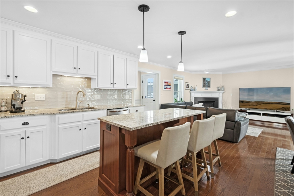 80 Pleasant Street, Unit 80 Medfield, MA 02052 - Photo 11 of 34