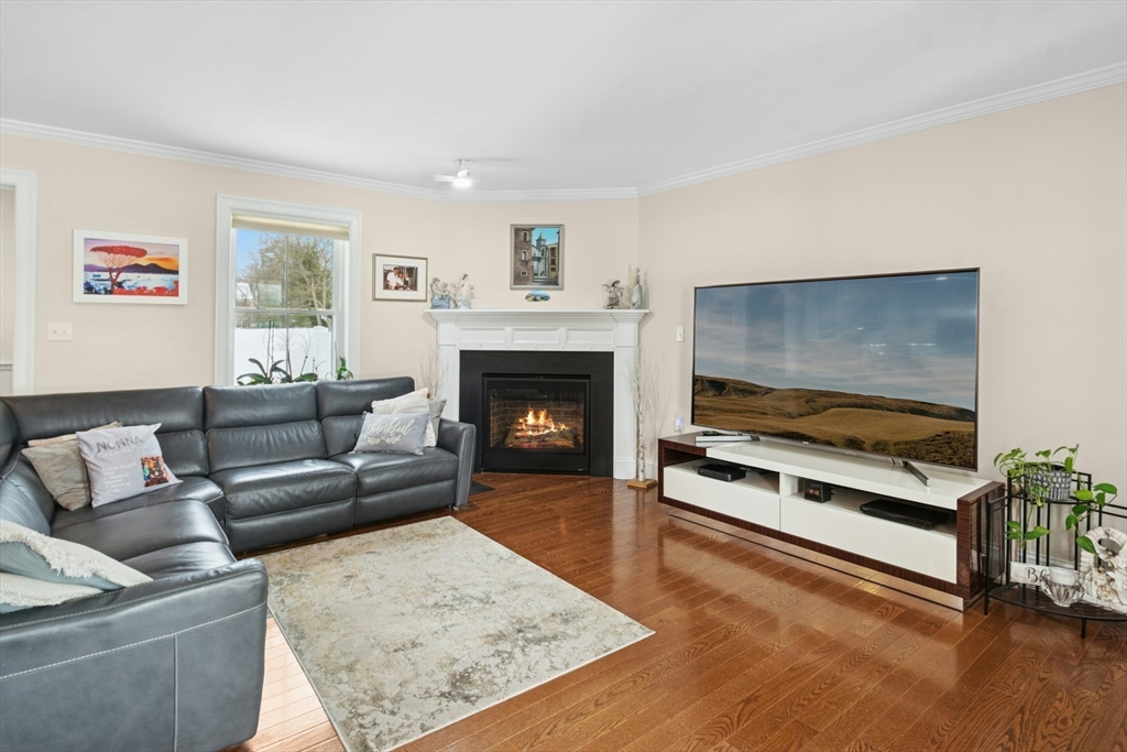 80 Pleasant Street, Unit 80 Medfield, MA 02052 - Photo 14 of 34