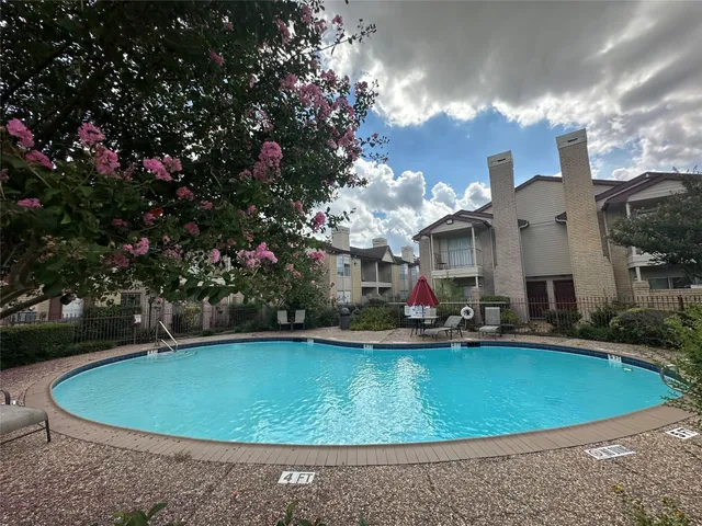$130,000 | 2120 El Paseo Street, Unit 403, Houston, TX 77054