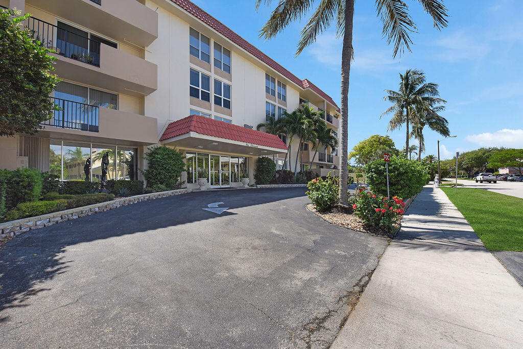 1000 Spanish River Road, Unit 3R Boca Raton, FL 33432 - Photo 17 of 23 AIP_0185