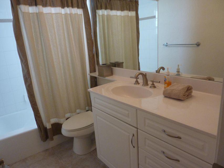 1000 Spanish River Road, Unit 3R Boca Raton, FL 33432 - Photo 8 of 23 1000 Spanish River 3r 5