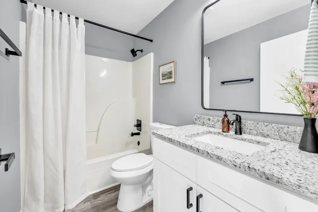 $995 | 919 Greenwood Avenue, Unit B, Clarksville, TN 37040