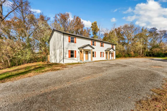 $995 | 919 Greenwood Avenue, Unit B, Clarksville, TN 37040