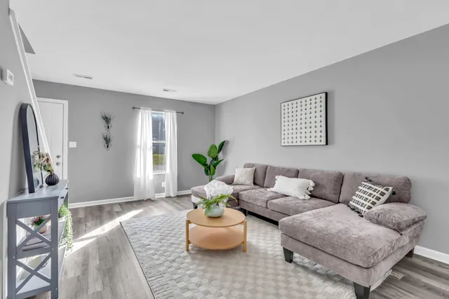 $995 | 919 Greenwood Avenue, Unit B, Clarksville, TN 37040