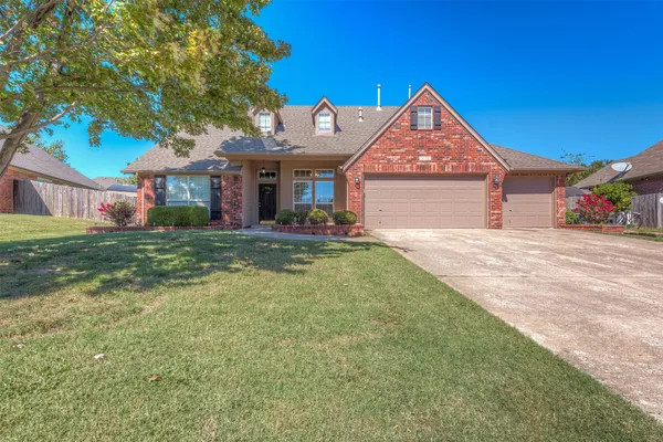 $349,000 | 19923 East 48th Street South, Broken Arrow, OK 74014