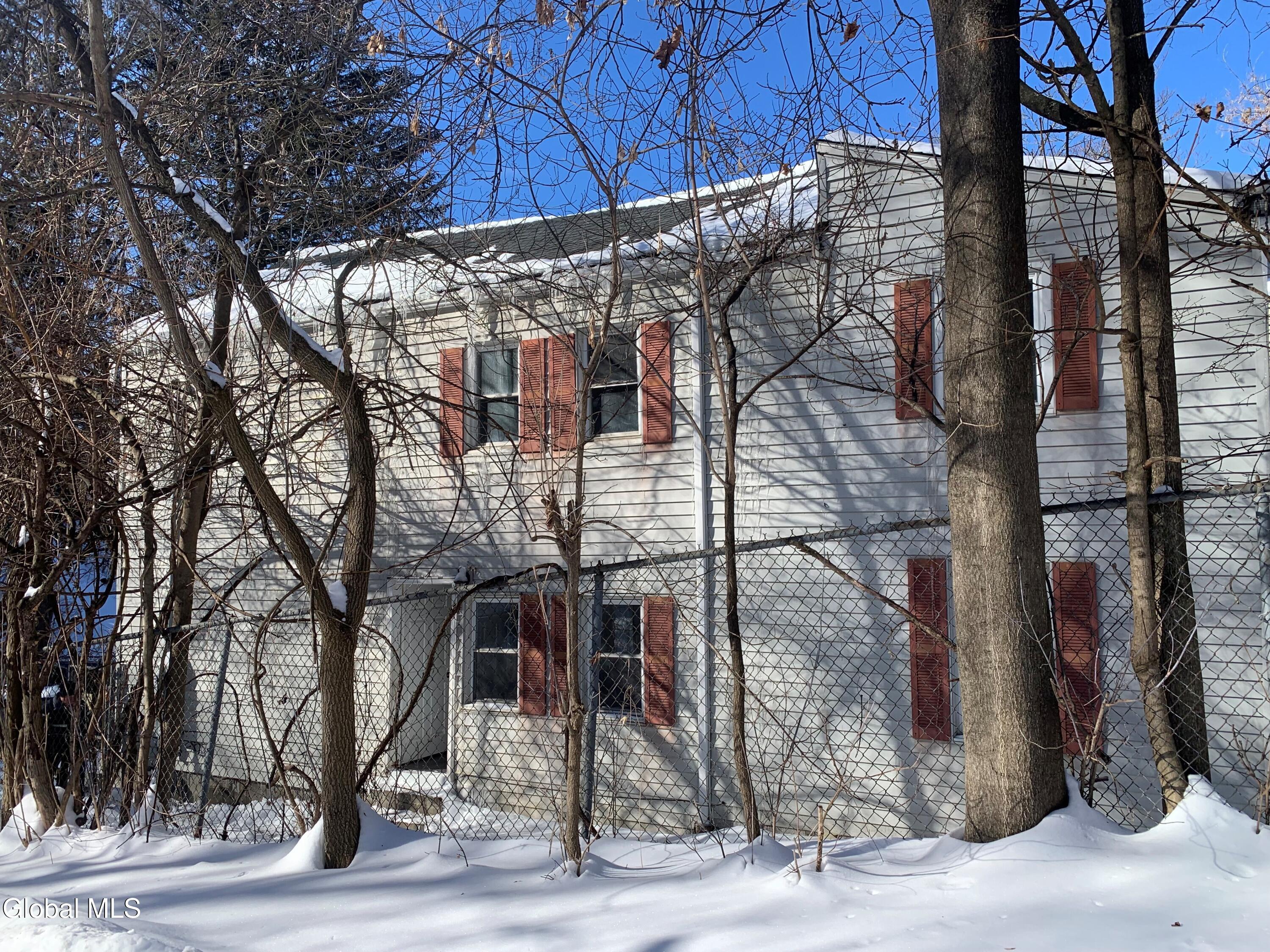 55 Tyler Street Troy, NY 12180 - Photo 4 of 16 P4