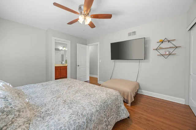 $449,900 | 573 Maple Avenue, Lisle, IL 60532