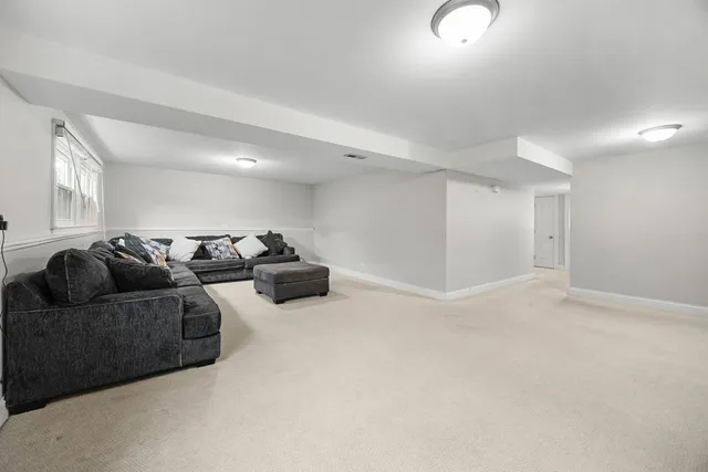 $449,900 | 573 Maple Avenue, Lisle, IL 60532