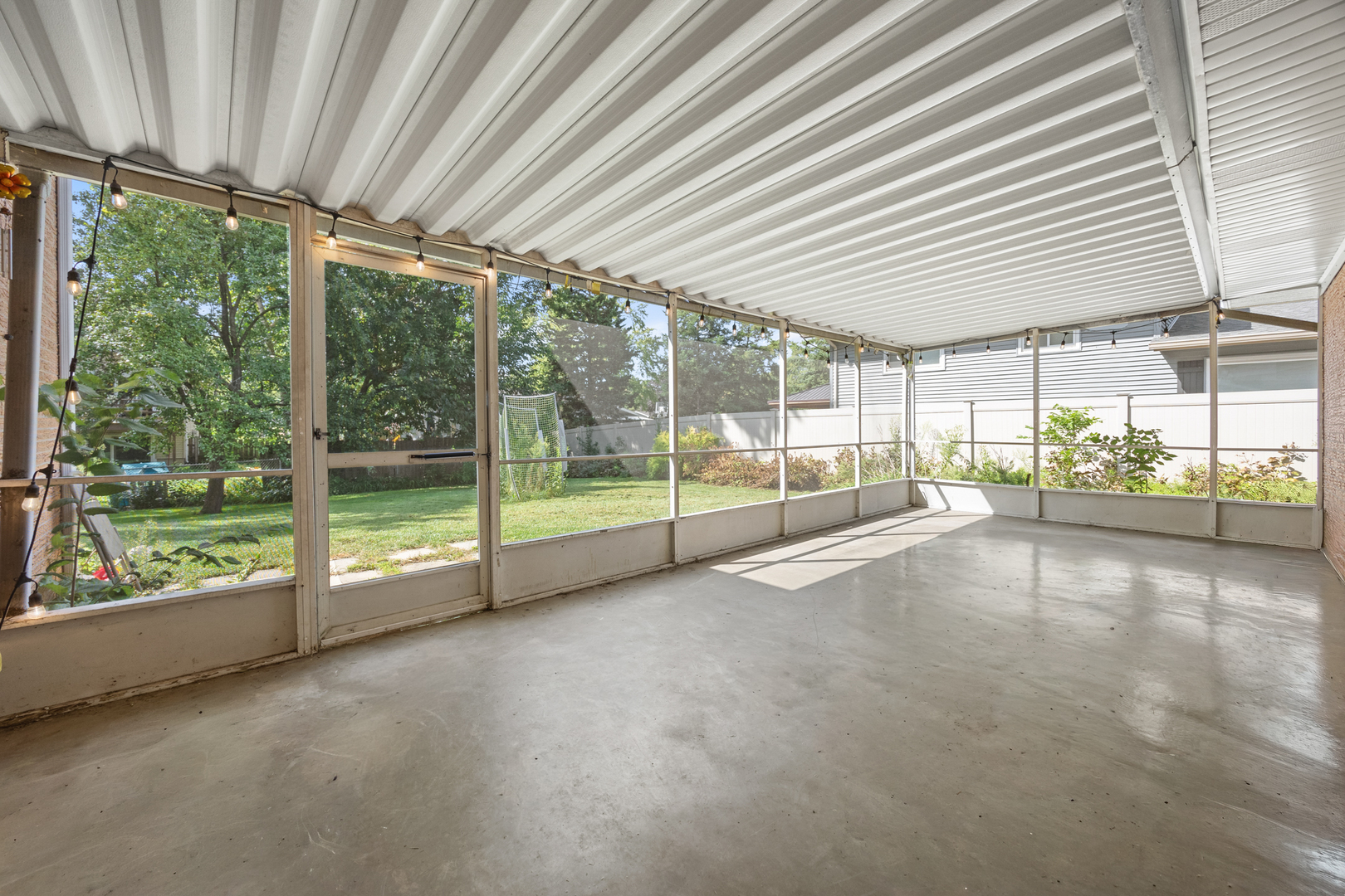 573 Maple Avenue Lisle, IL 60532 - Photo 25 of 33