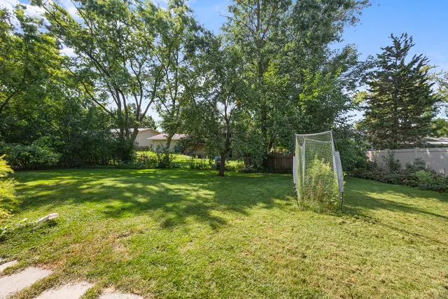 $449,900 | 573 Maple Avenue, Lisle, IL 60532