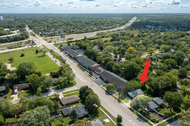 $449,900 | 573 Maple Avenue, Lisle, IL 60532