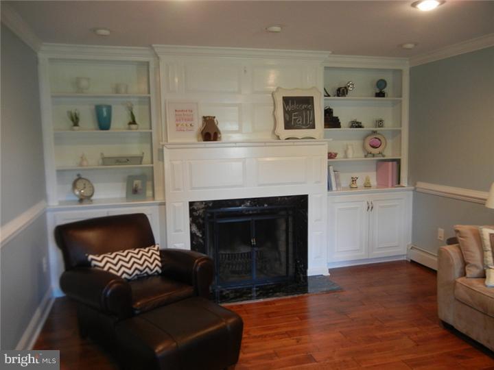 66 Highspire Road Richboro, PA 18954 - Photo 2 of 14 Living Room