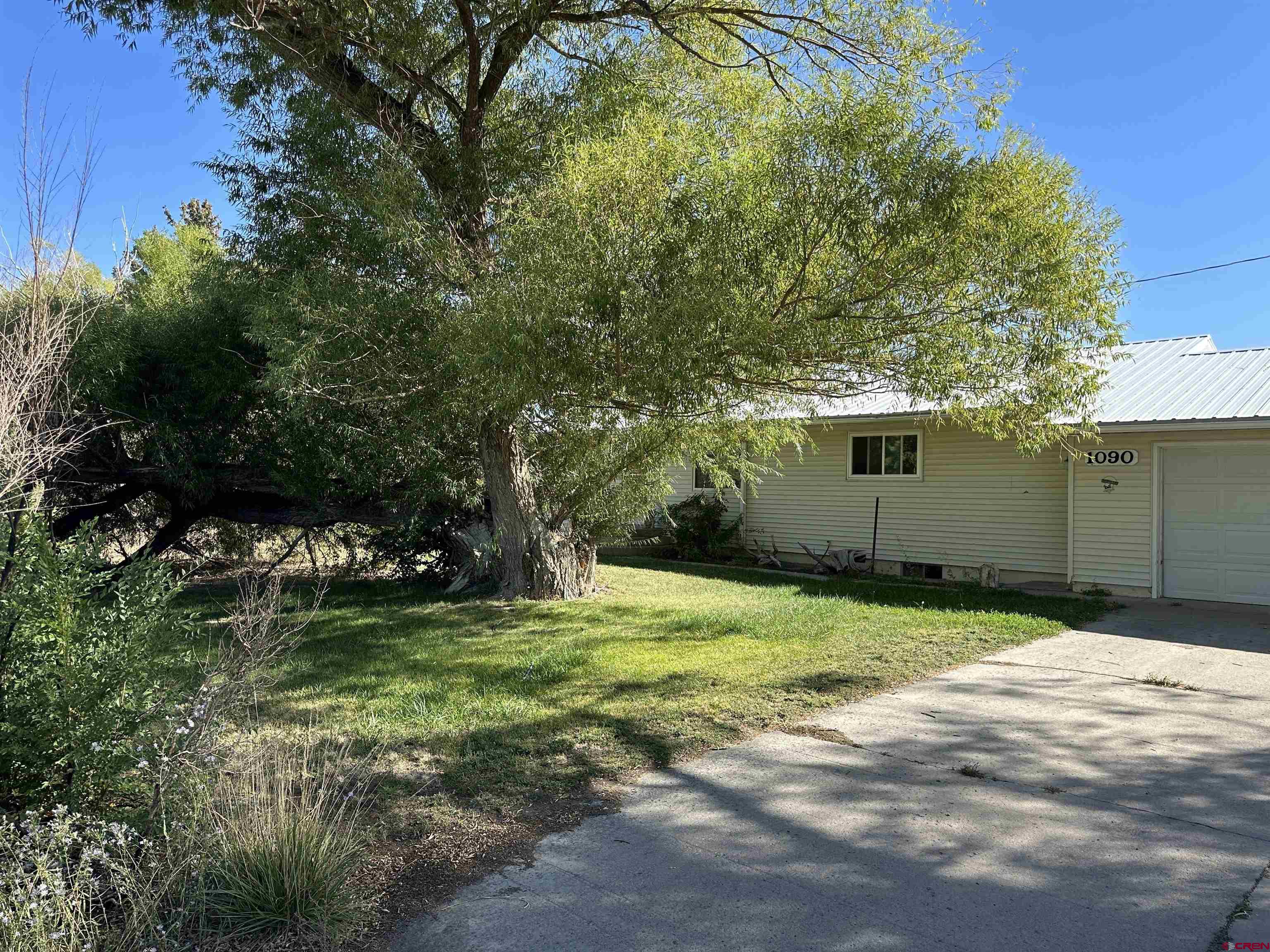 1090 Cloverleaf Lane Delta, CO 81416 - Photo 29 of 30 a backyard of a house