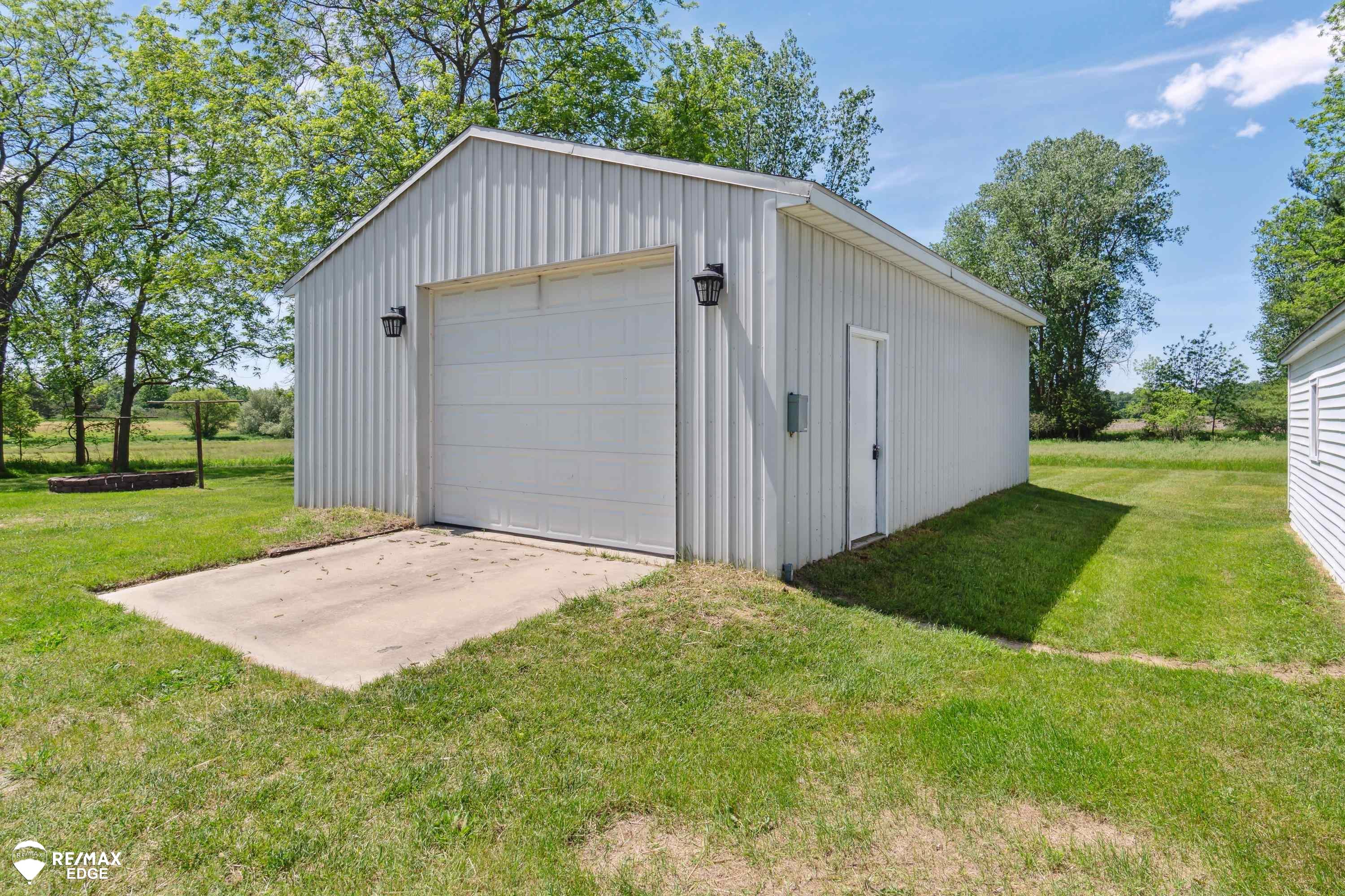 8250 Bell Road Birch Run, MI 48415 - Photo 75 of 86