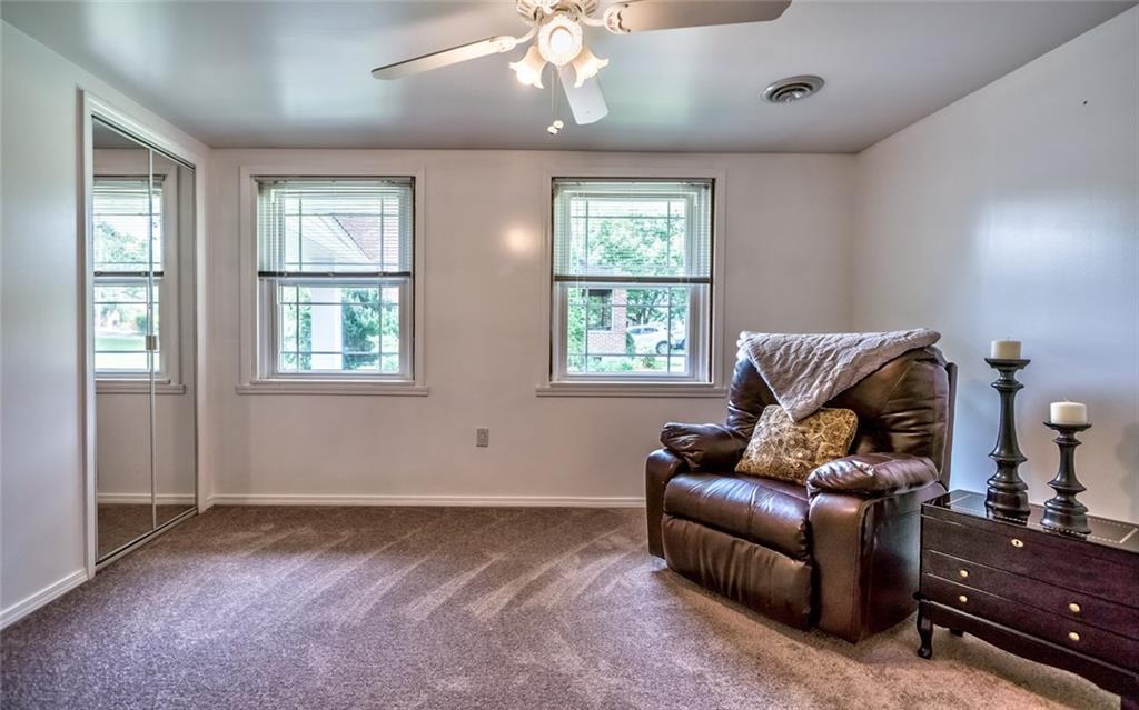 1524 Anderson Road Pittsburgh, PA 15209 - Photo 13 of 25 a living room with furniture and a window
