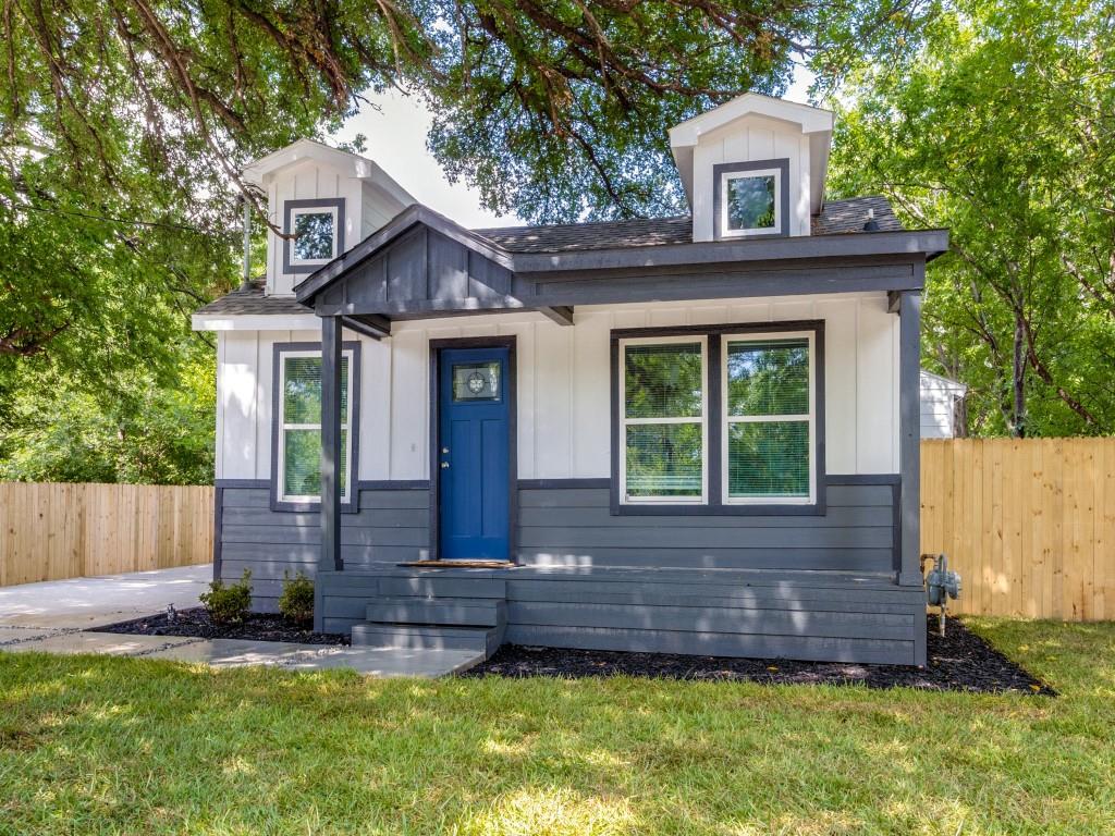 4029 Ranger Drive Dallas, TX 75212 - Photo 1 of 1 View of front facade featuring a front yard