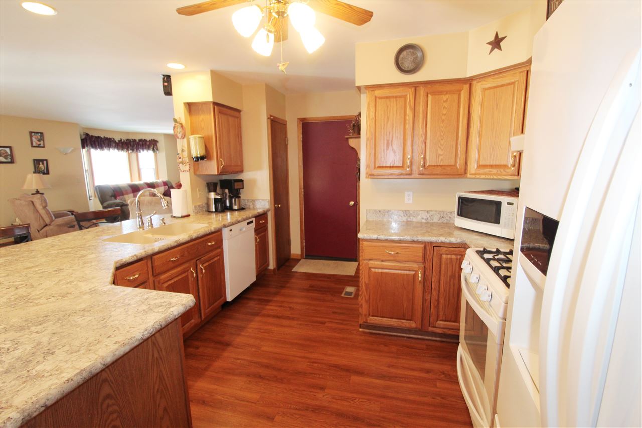 10095 West Stanley Road Flushing, MI 48433 - Photo 14 of 36
