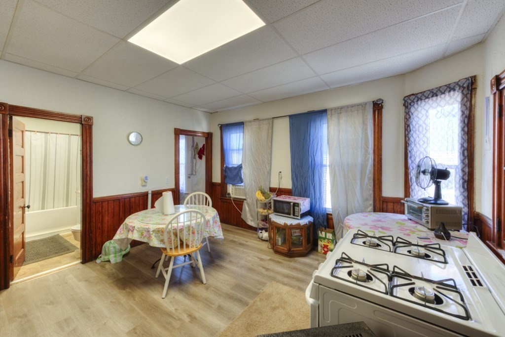 71 Esther Street Worcester, MA 01607 - Photo 32 of 40