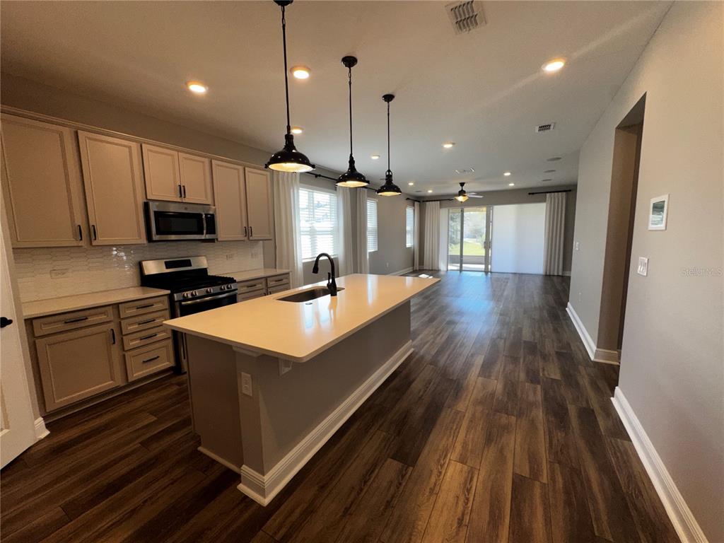 2448 Spring Breeze Drive Leesburg, FL 34748 - Photo 2 of 19