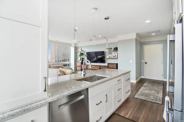 $515,000 | 203 East Berry Street, Unit 805, Fort Wayne, IN 46802