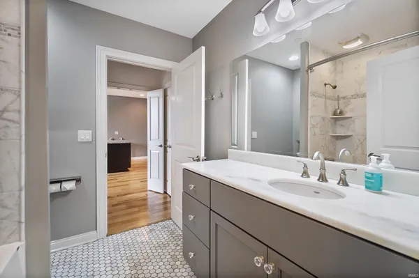 $515,000 | 203 East Berry Street, Unit 805, Fort Wayne, IN 46802