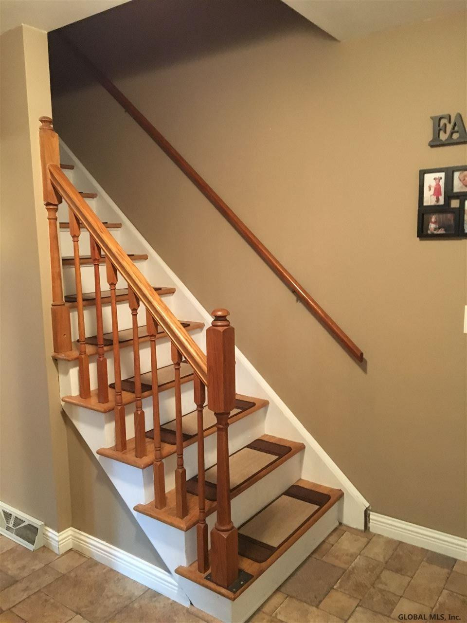 10 Adare Road Troy, NY 12180 - Photo 6 of 25 Photo 6