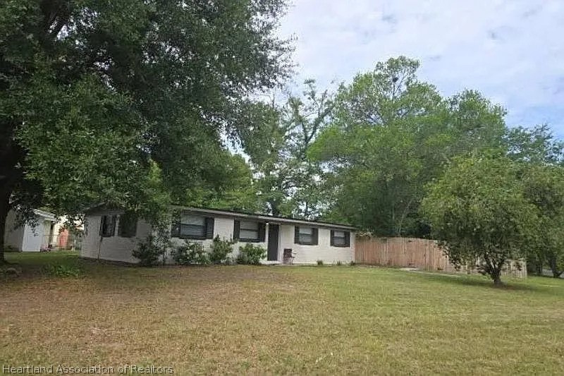 7578 Ridgeway Road East Jacksonville, FL 32244 - Photo 3 of 5