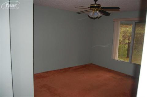 8070 North Bray Road Mount Morris, MI 48458 - Photo 13 of 17 20132510-12.JPG