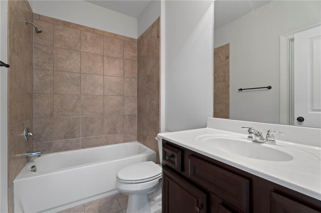 4818 Ralin Court Southwest Atlanta, GA 30331 - Photo 11 of 56 Gallery Image 11