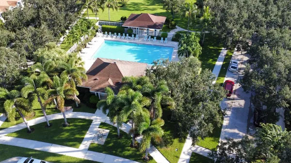 $4,100 | 2913 East Community Drive, Jupiter, FL 33458