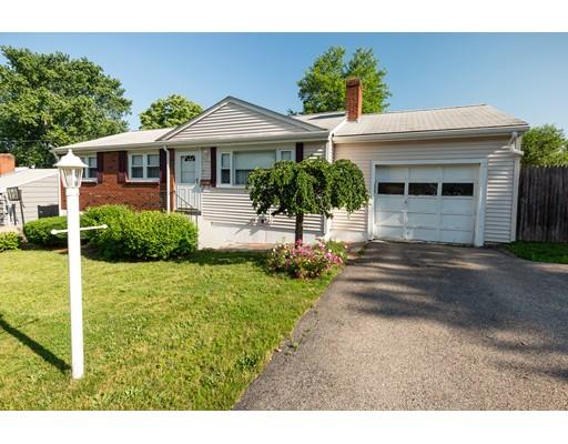 7 Woodcliff Road Holbrook, MA 02343 - Photo 2 of 17 Gallery Image 2
