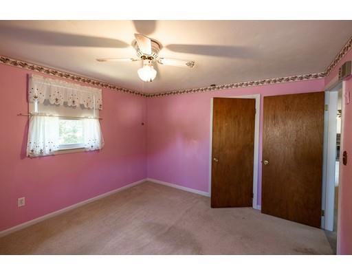 7 Woodcliff Road Holbrook, MA 02343 - Photo 9 of 17 Gallery Image 9