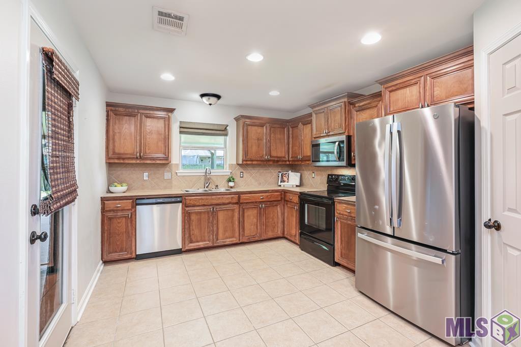 42365 Pebblestone Avenue Prairieville, LA 70769 - Photo 9 of 23
