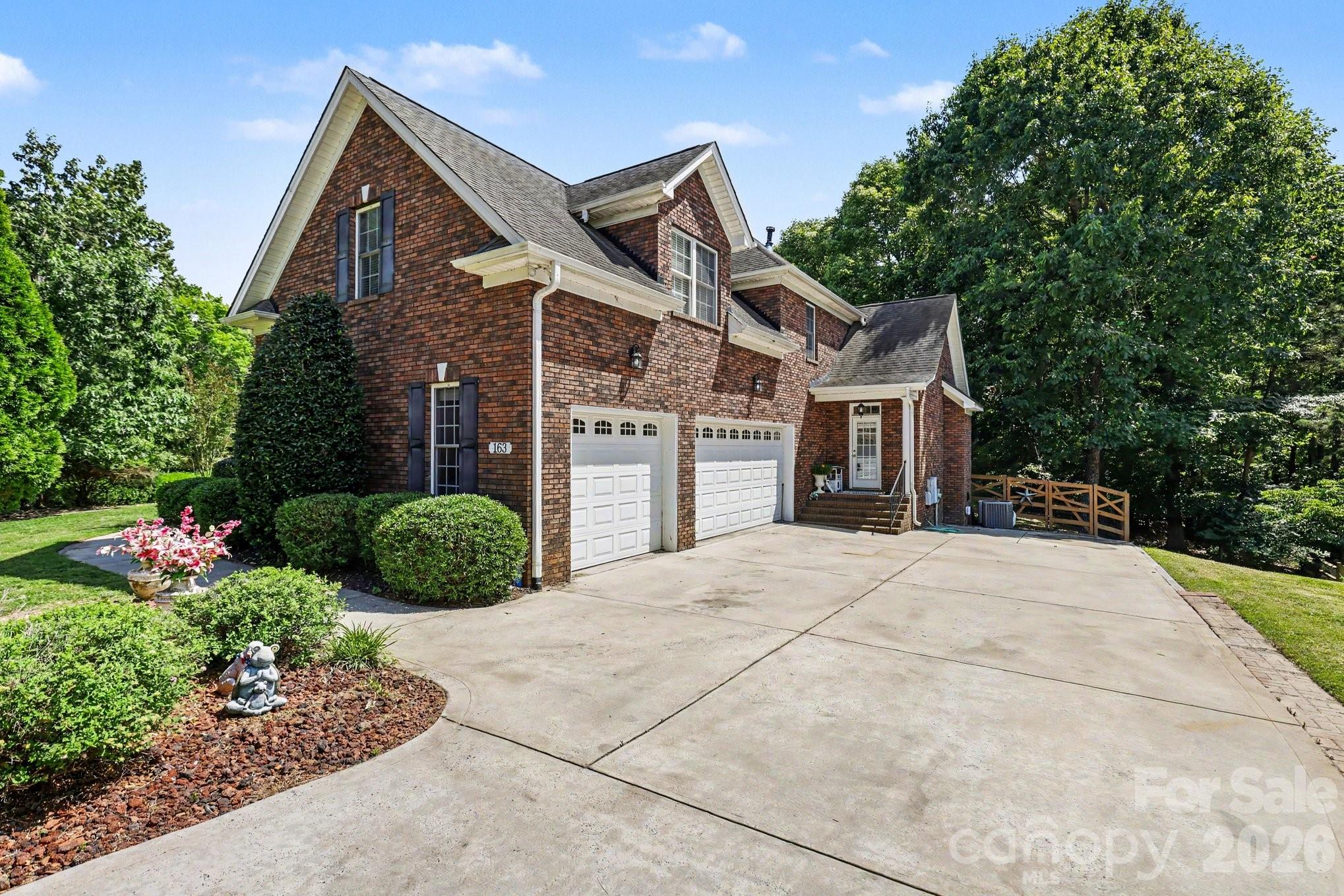 163 Evening Shadow Road Lake Wylie, SC 29710 - Photo 5 of 47