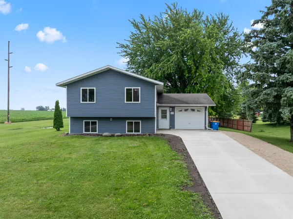 $250,000 | 647 2nd Street Northeast, Blooming Prairie, MN 55917