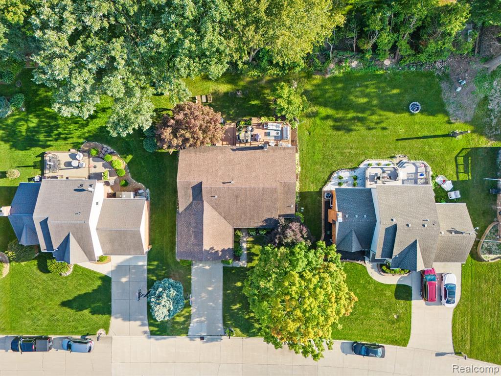 615 Kentucky Drive Rochester, MI 48307 - Photo 5 of 62