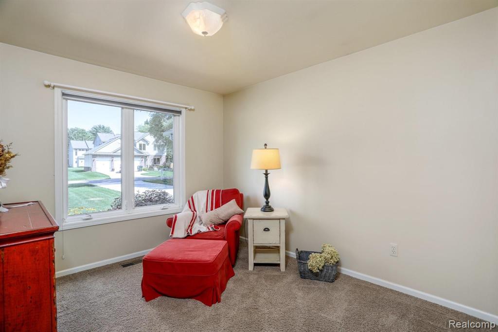 2926 Dearborn Avenue Rochester Hills, MI 48309 - Photo 14 of 29