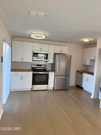 $1,700 | 436 Auburn Drive, Unit 205, Daytona Beach, FL 32118