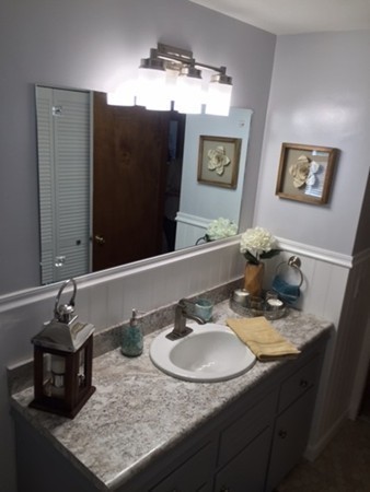 23 Cushing Road Webster, MA 01570 - Photo 8 of 23 Gallery Image 8